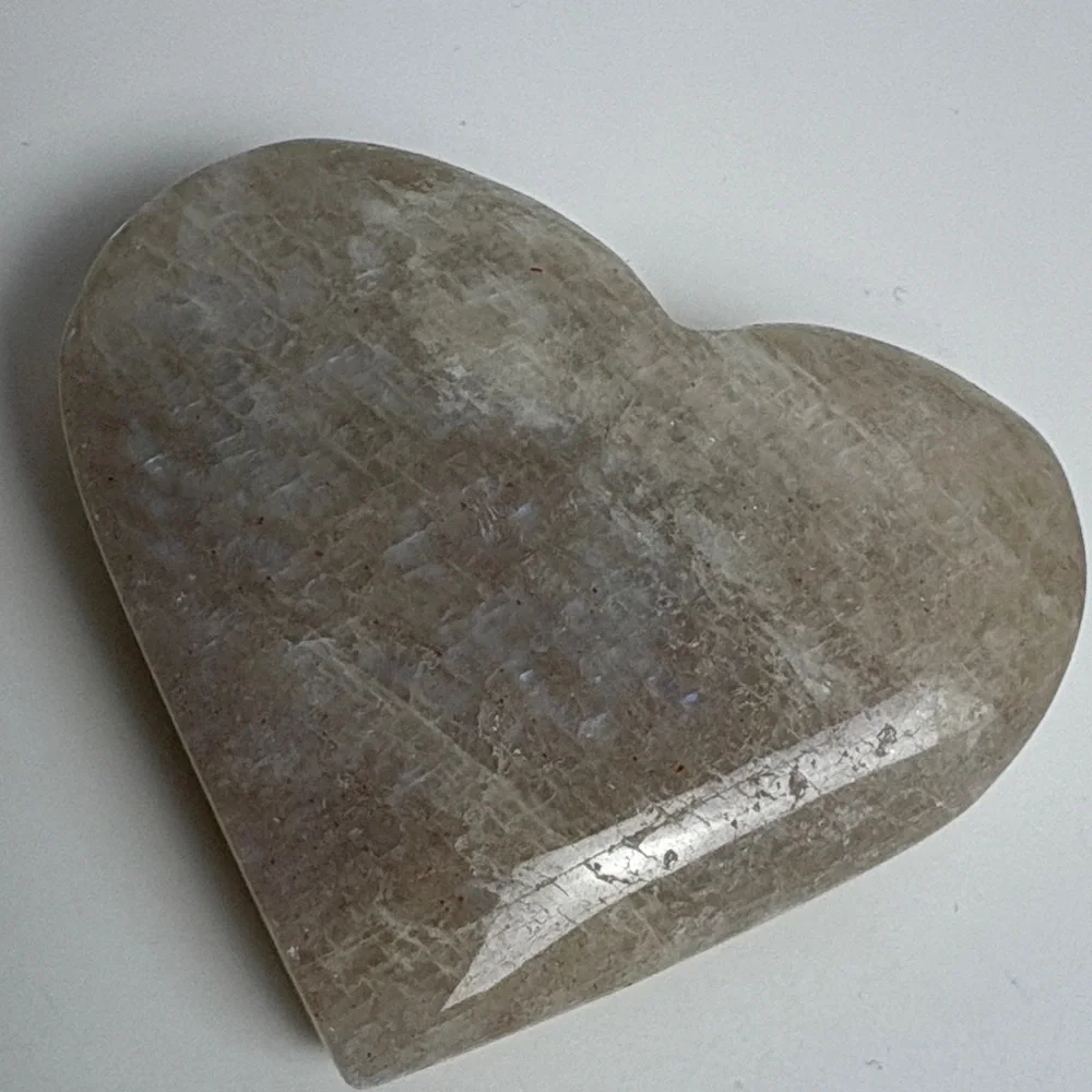 Iridescent Moonstone Heart-Shaped Stone - Picture 4 of 11